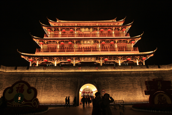 Projekt oświetleniowy Guangjiqiao Profesjonal Led Wall Washer IP65 dla wysokich budynków tematycznych